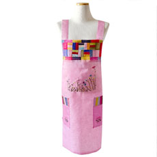 韓国キルトチヨガッポと刺繍の麻エプロン(フリーサイズ) ライトピンク