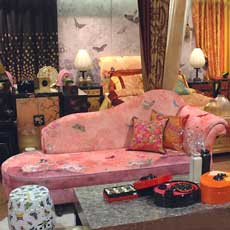 高級 椅子 世界に一つだけの家具 3人掛け ソファー 花 蝶 ピンク