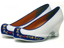 チマチョゴリの靴韓服靴   小花刺繍コッシン 62白×青