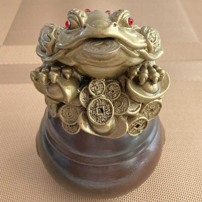 韓国 開運ガマガエル 三脚蟾蜍（さんきゃくせんそ） 銭カエル 塩入り